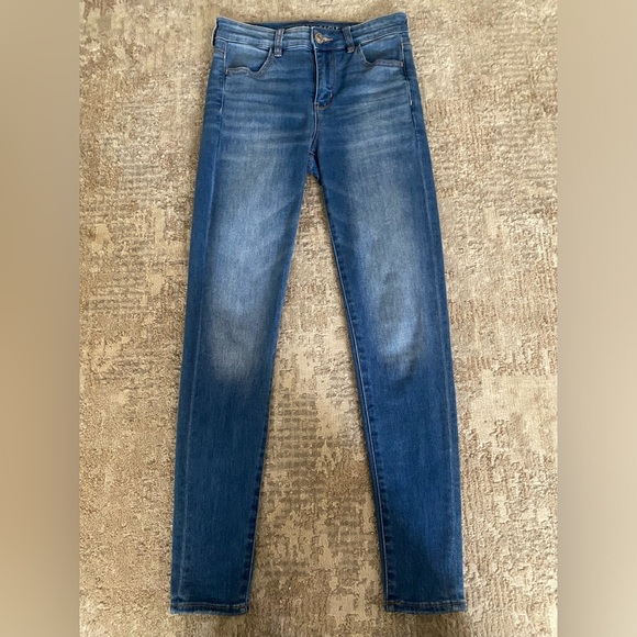 American Eagle Next Level Stretch Skinny Jeans. Size 4 - Picture 2 of 5